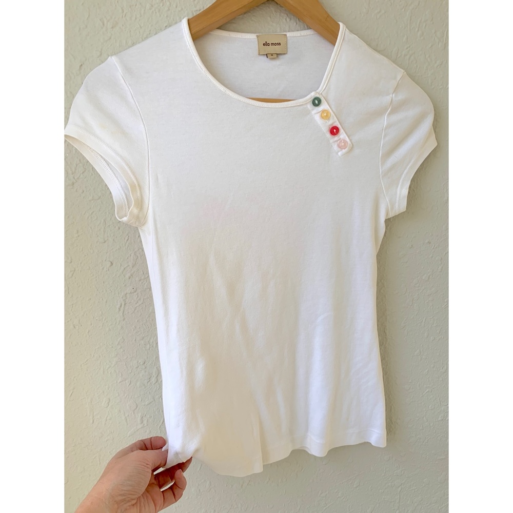 Adorable ELLA MOSS T-shirt with rainbow button detail//size Small